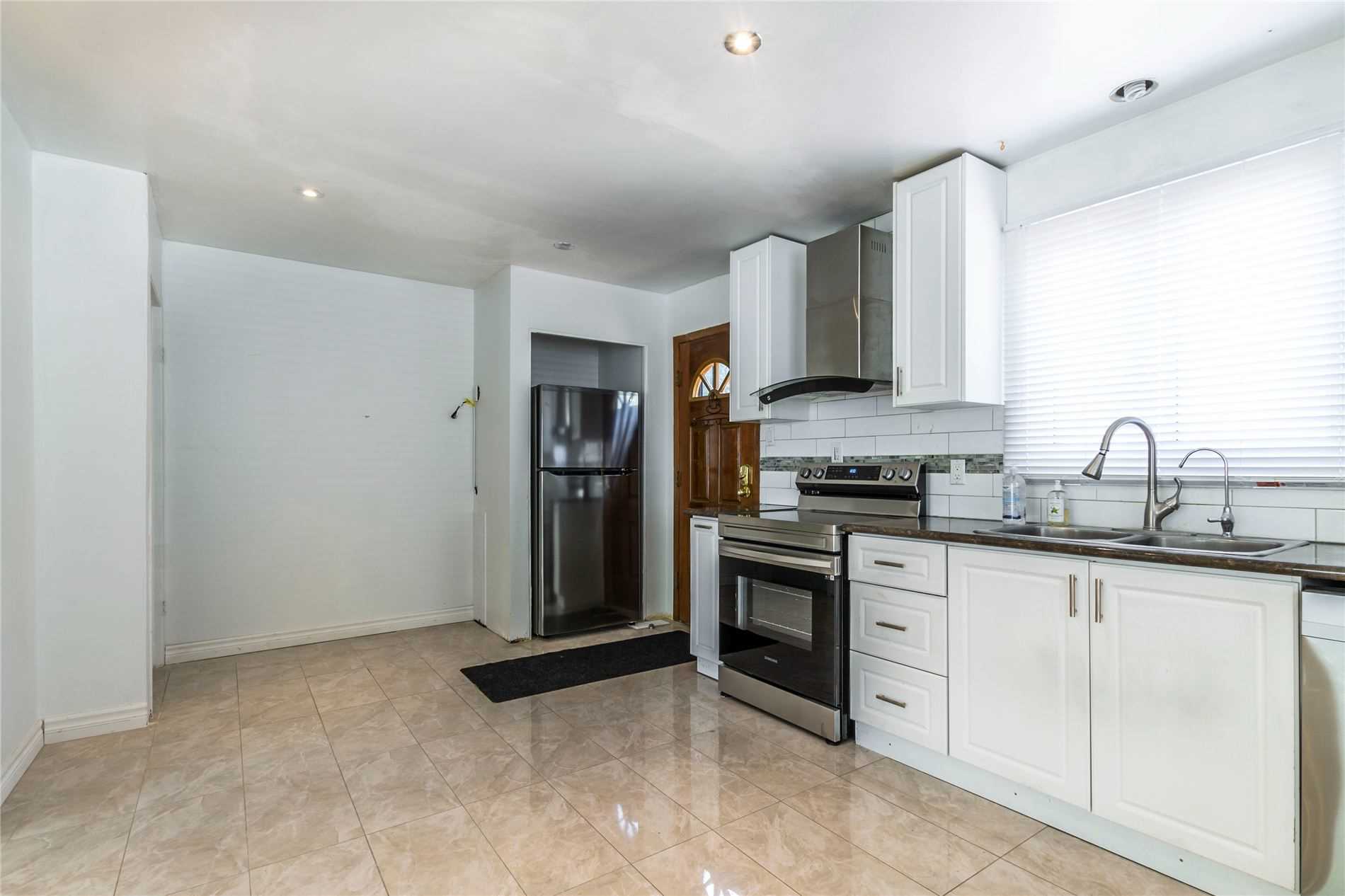 65 Balfour Cres