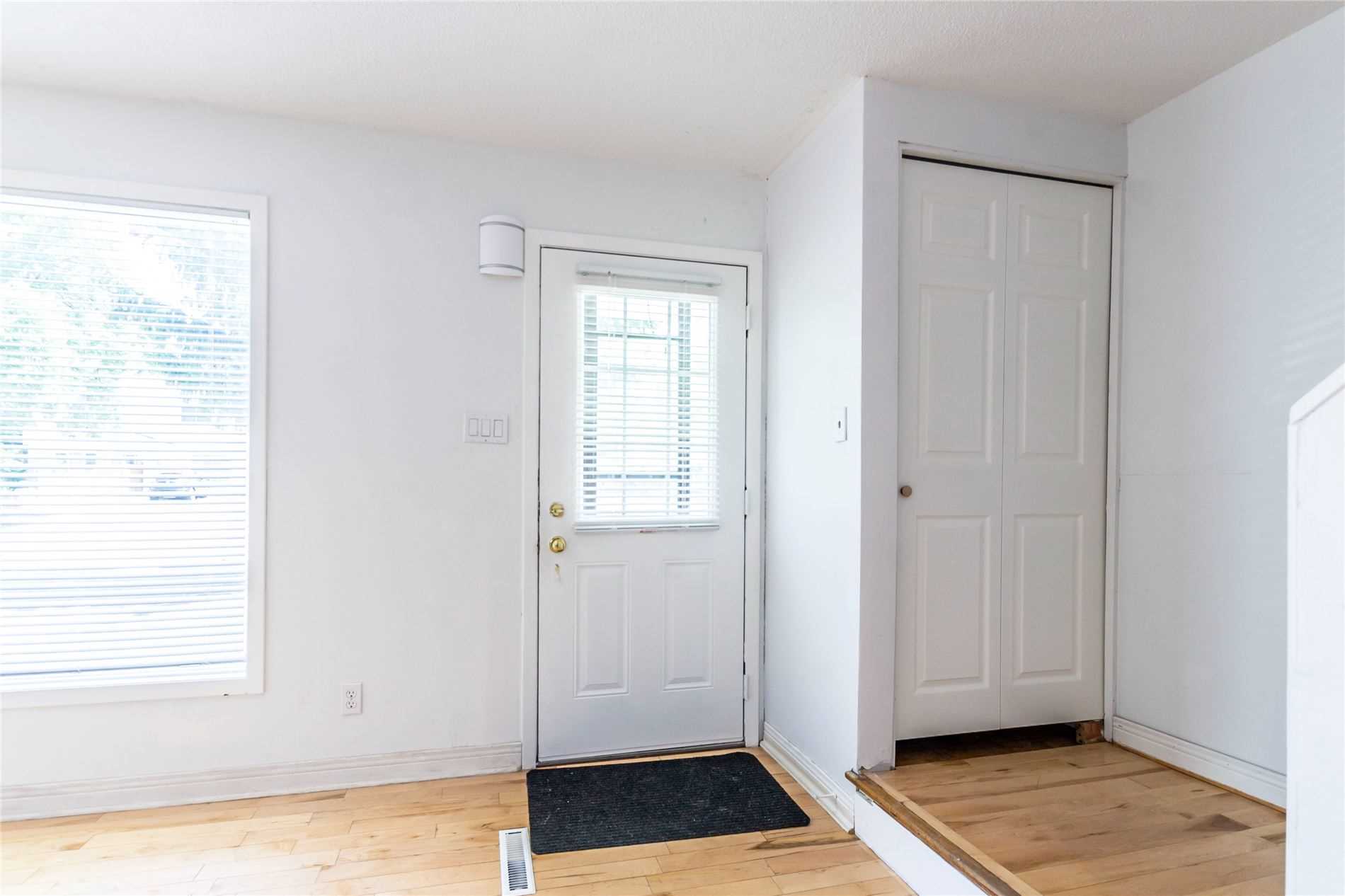 65 Balfour Cres