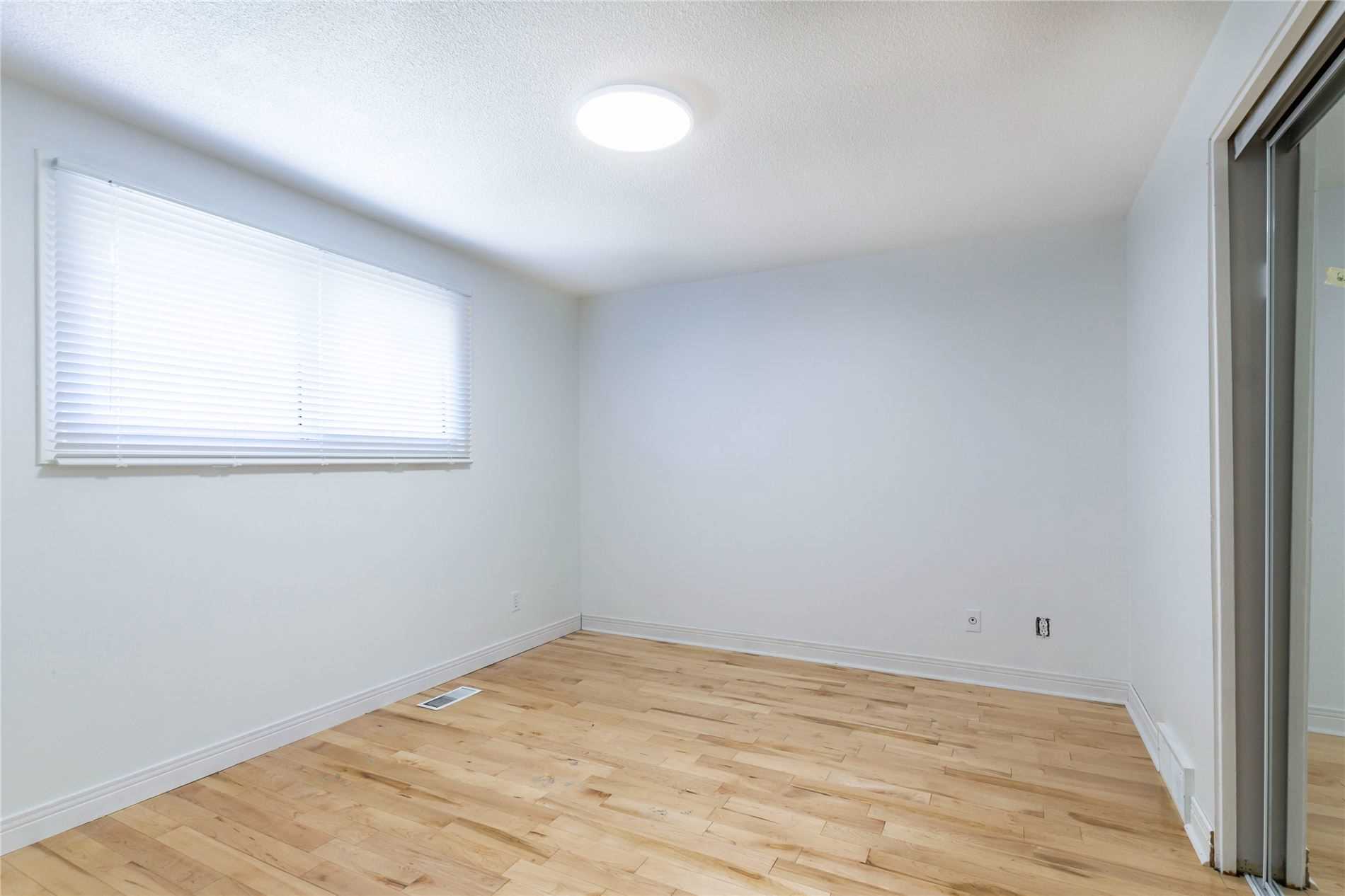 65 Balfour Cres