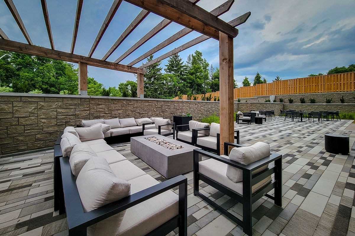 16 Markle Cres, #213