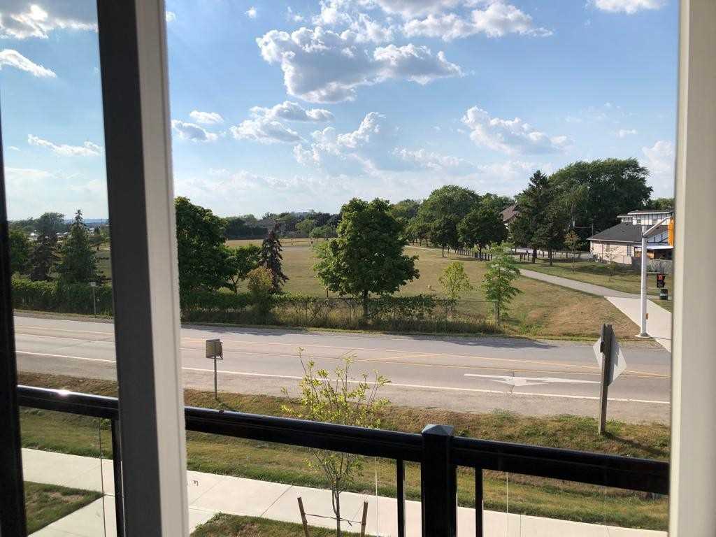 590 North Service Rd, #31