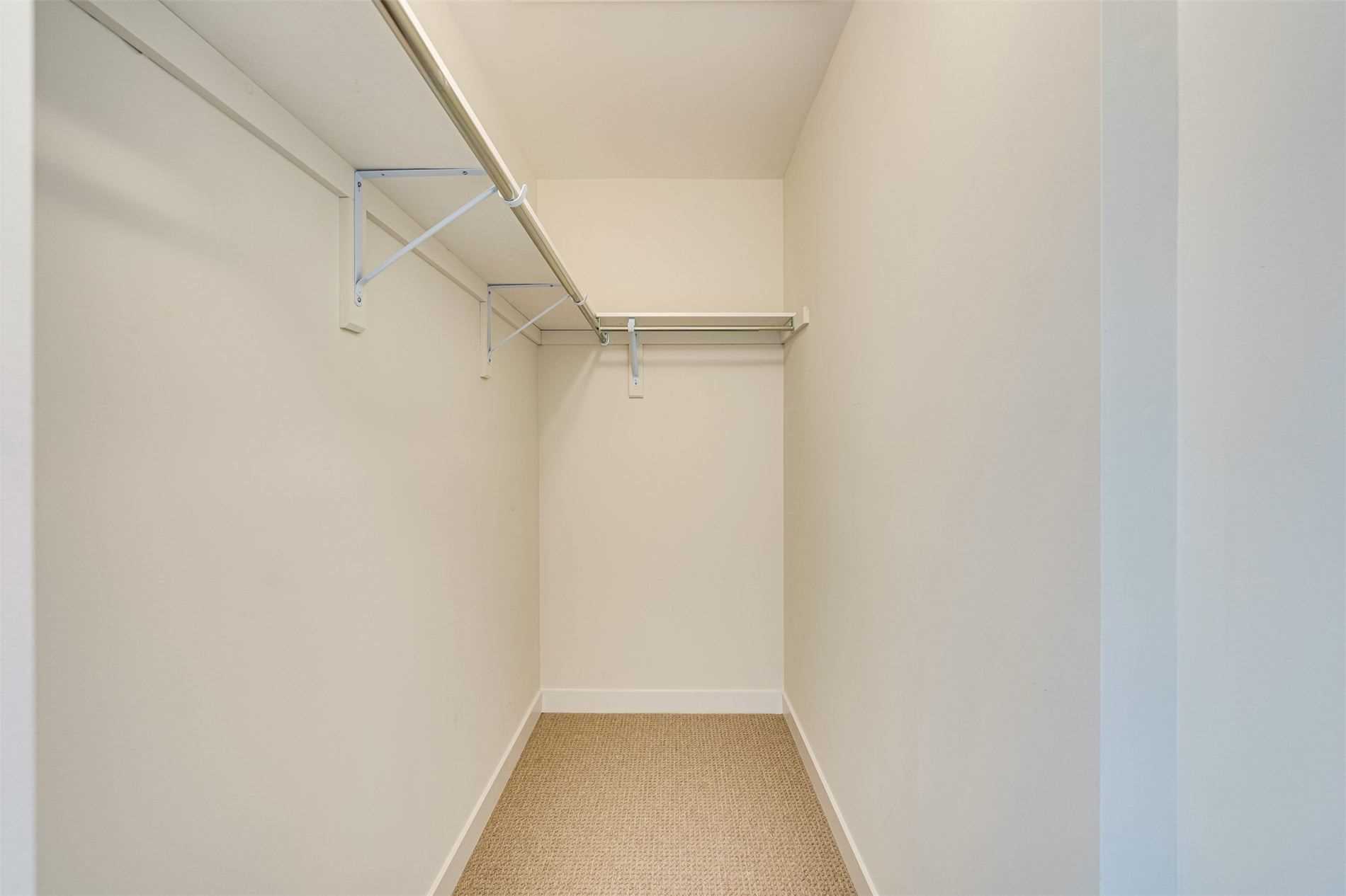 590 North Service Rd, #31