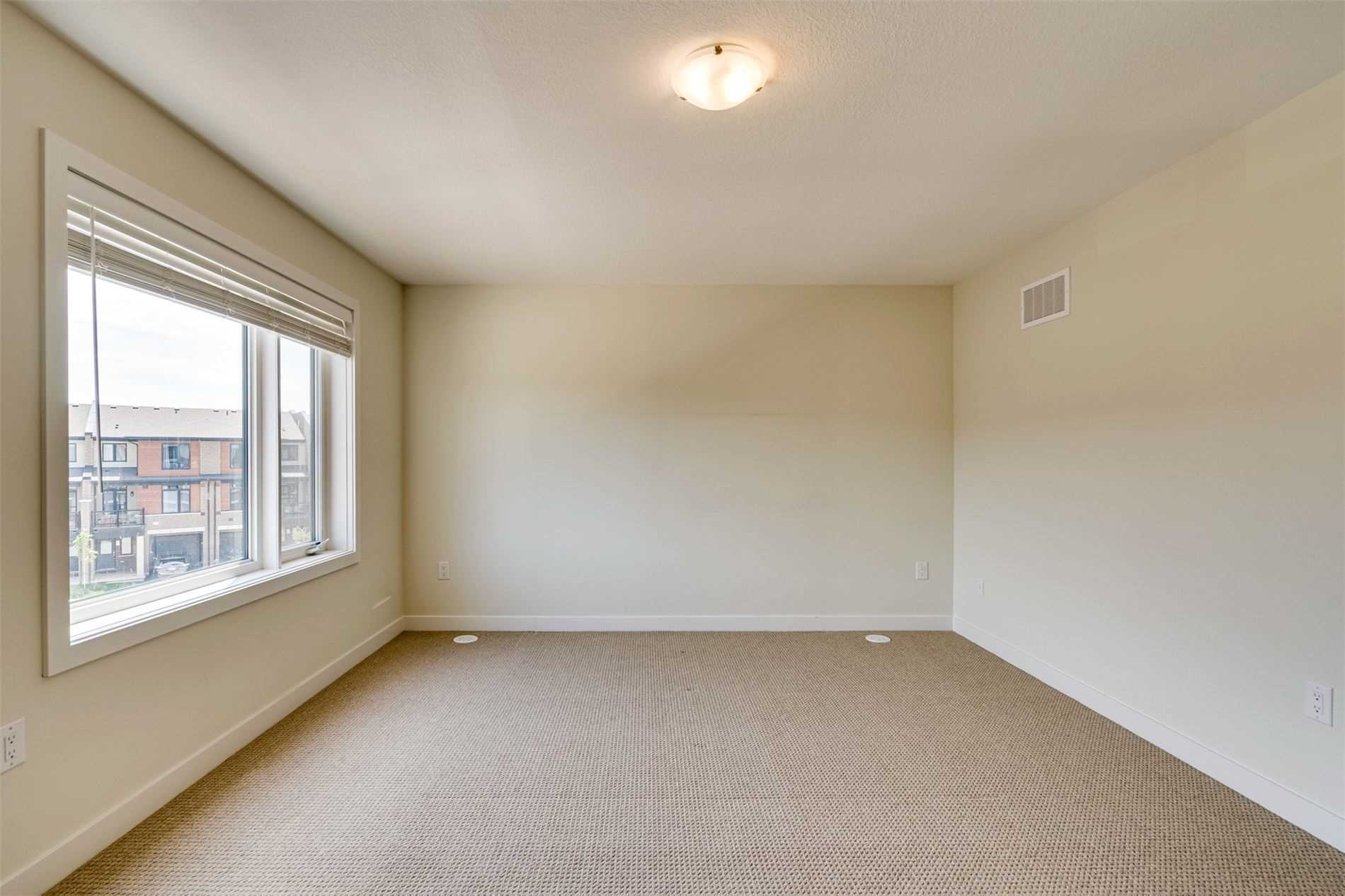 590 North Service Rd, #31