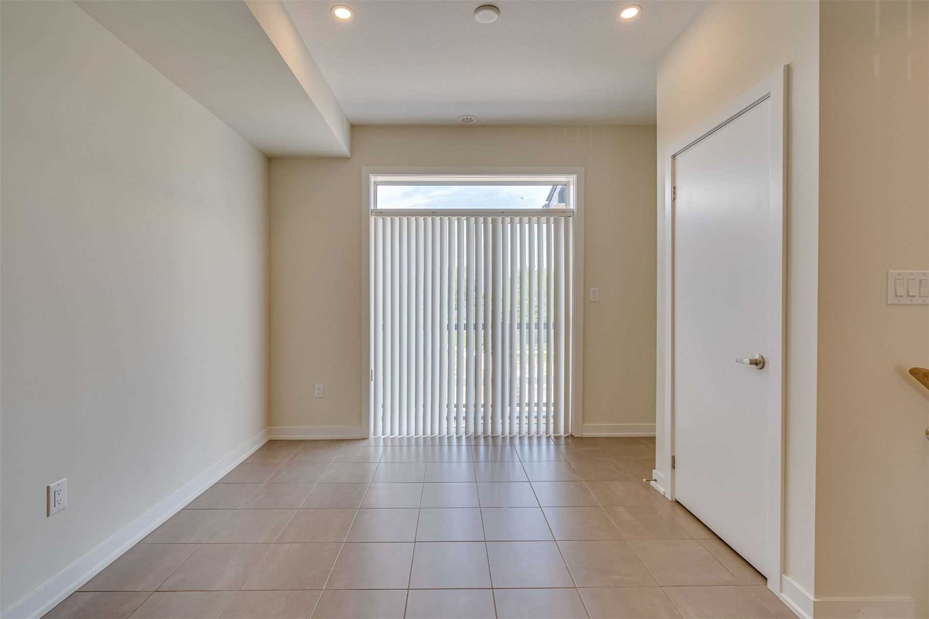 590 North Service Rd, #31