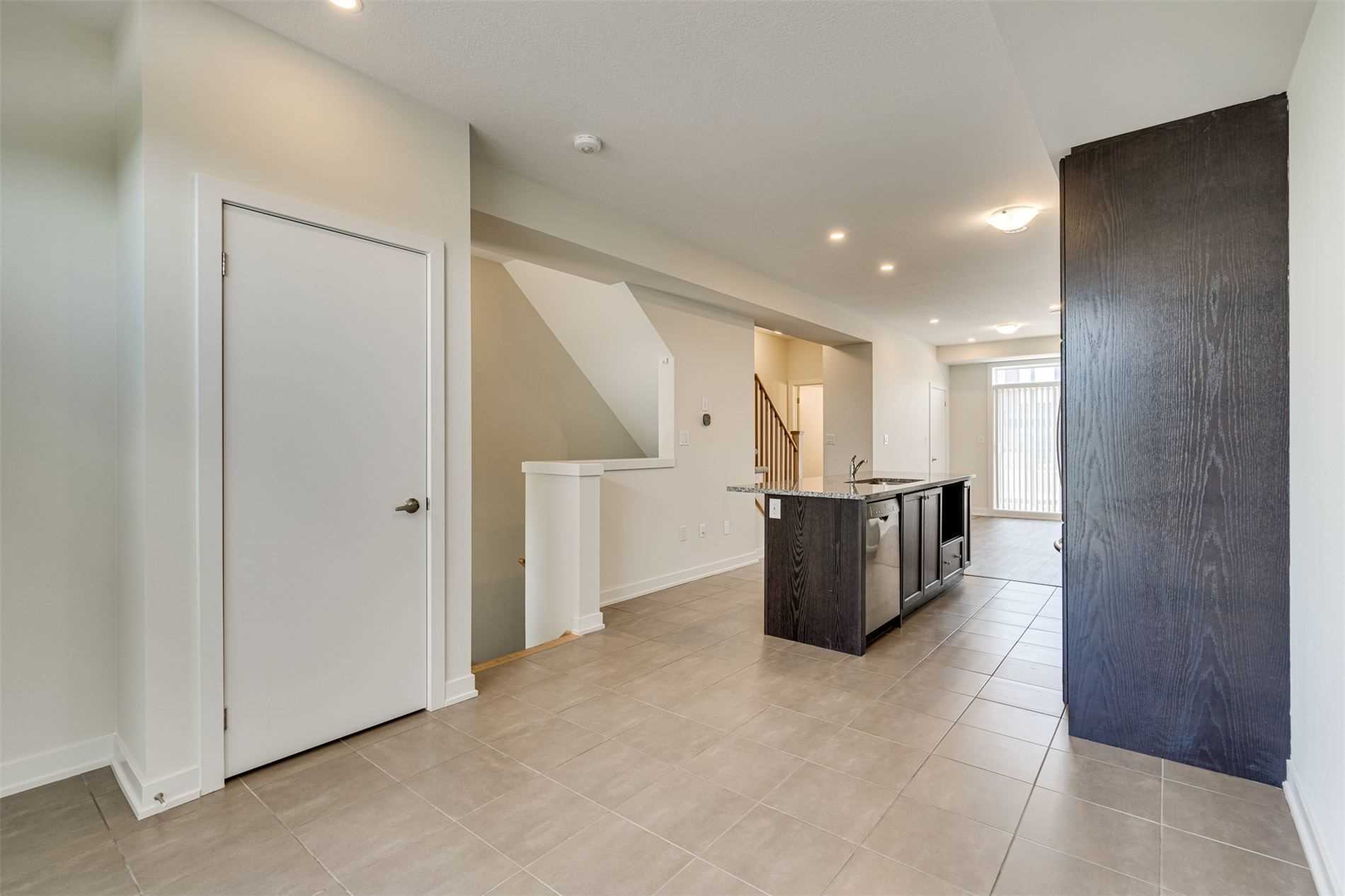 590 North Service Rd, #31