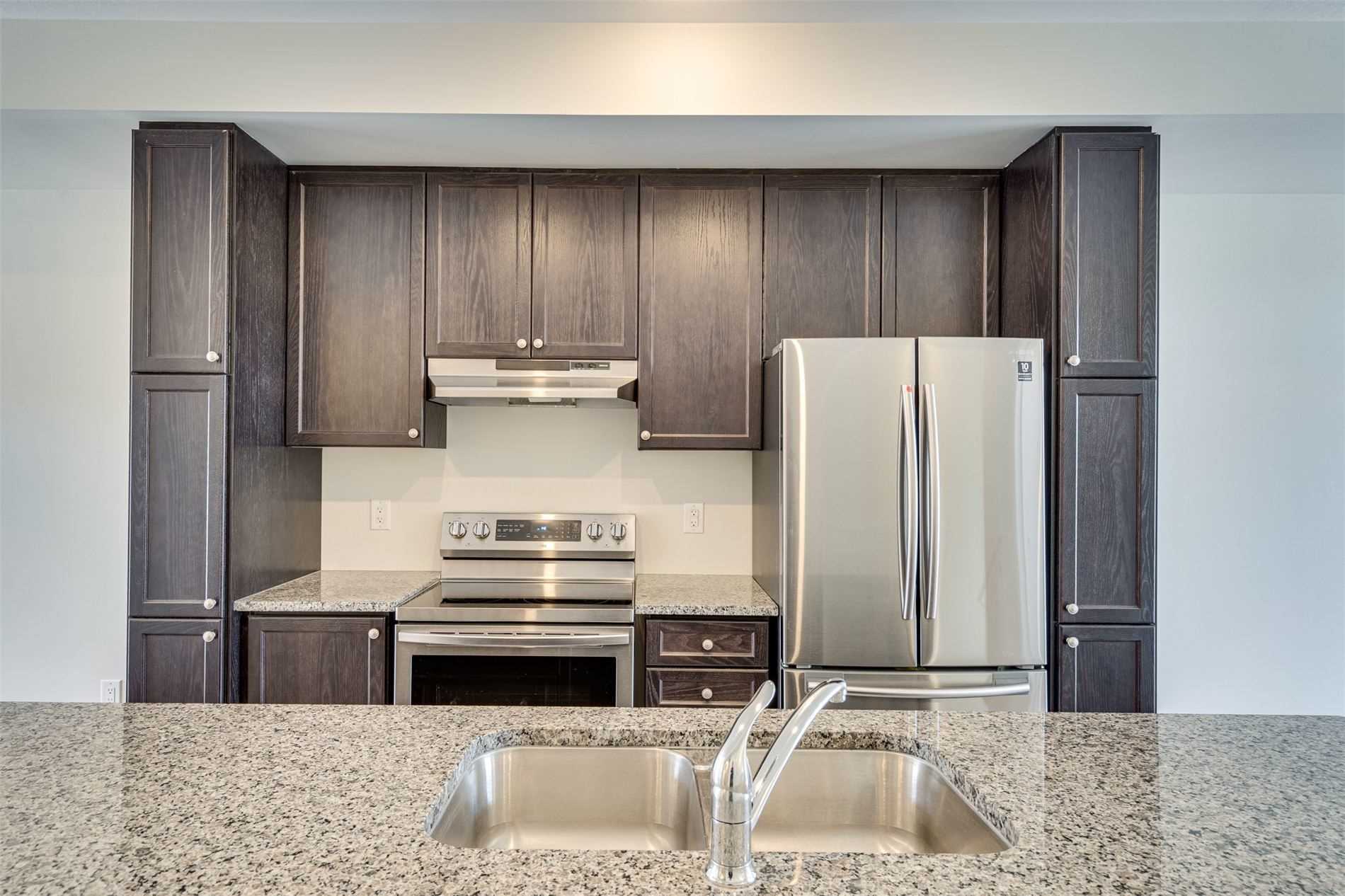 590 North Service Rd, #31
