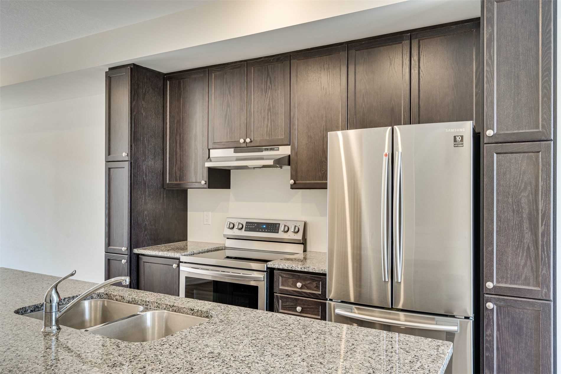 590 North Service Rd, #31