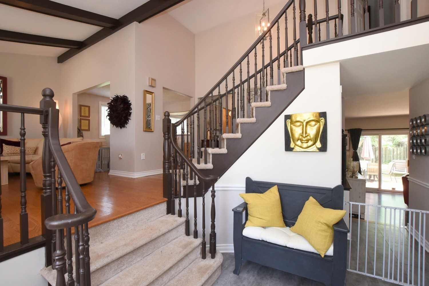 24 Farmingdale Cres