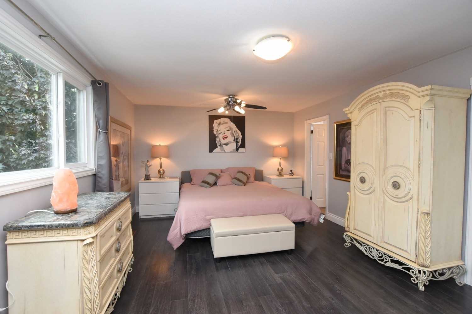 24 Farmingdale Cres