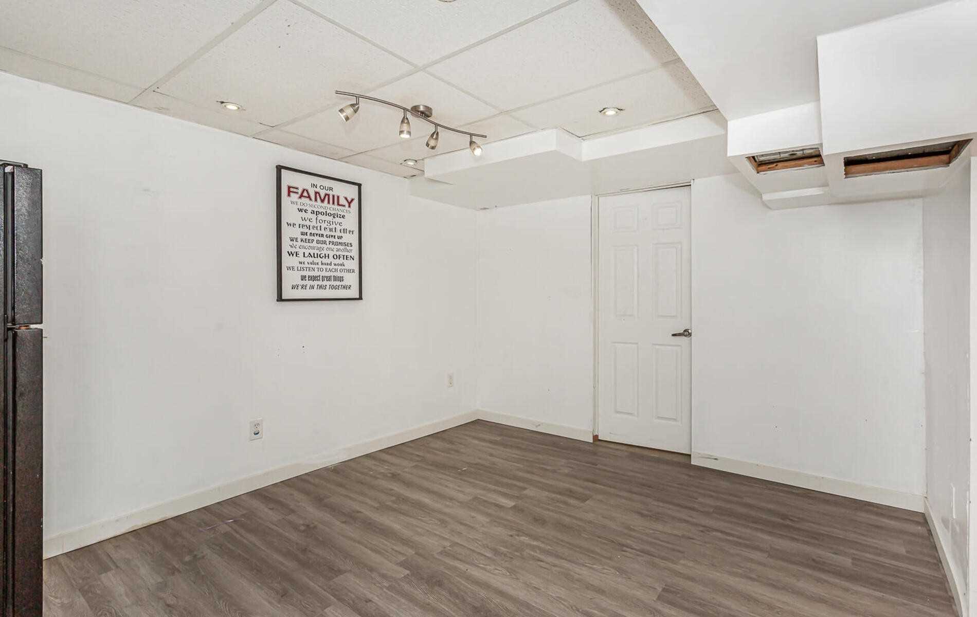 69 Dalton Cres