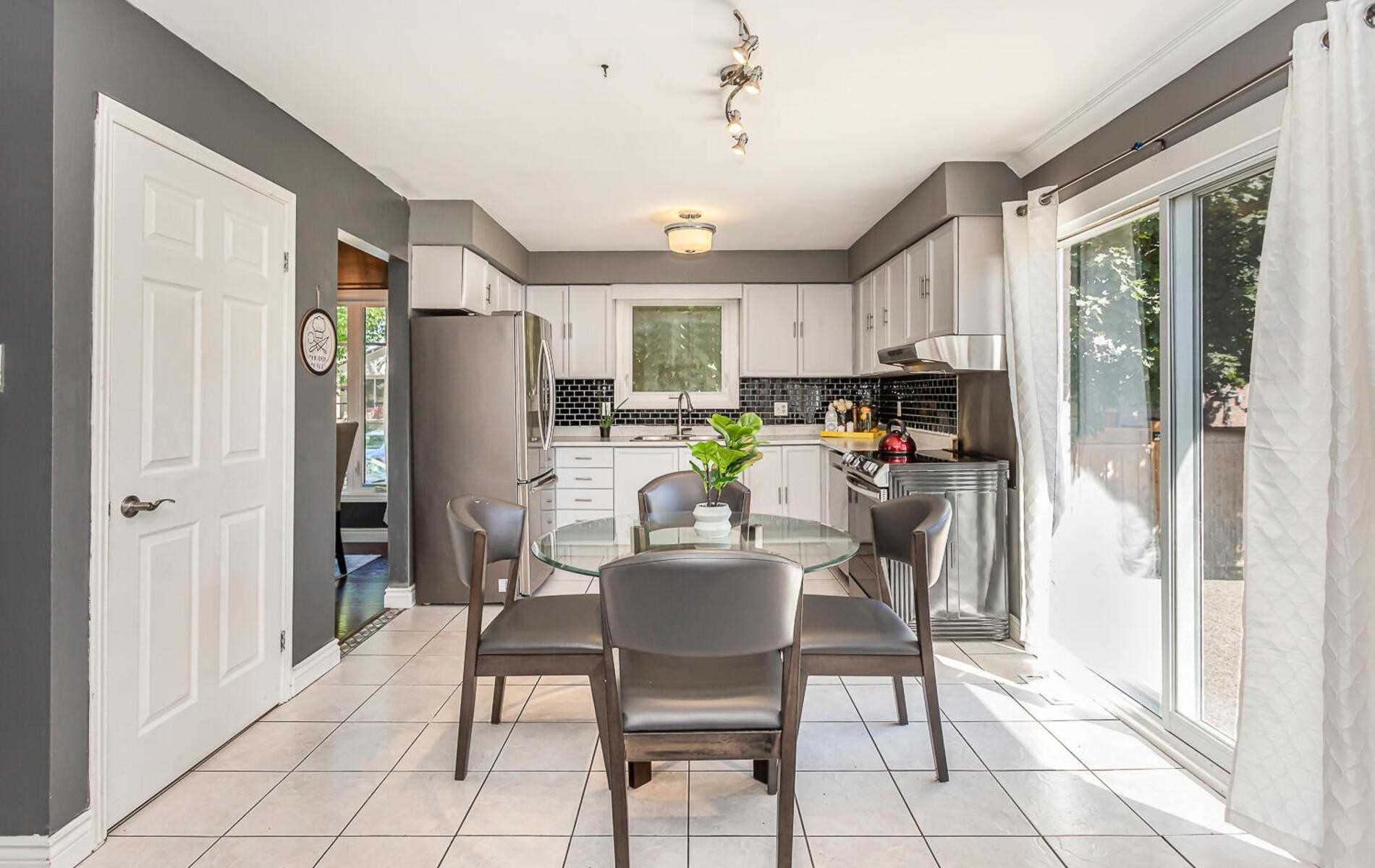 69 Dalton Cres