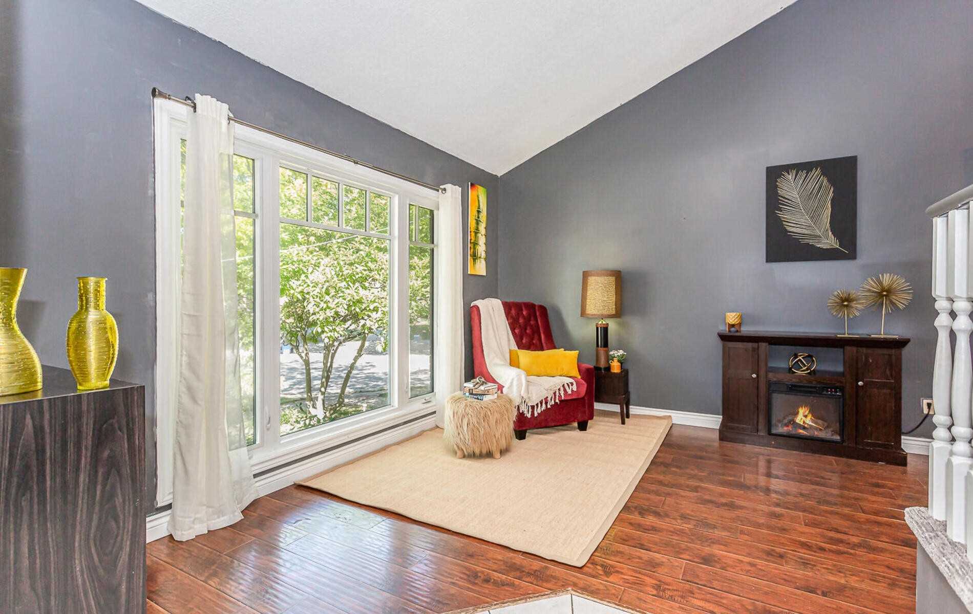 69 Dalton Cres
