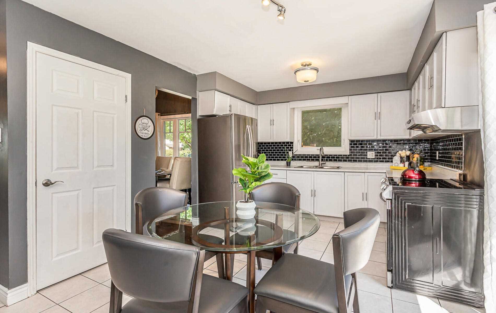 69 Dalton Cres