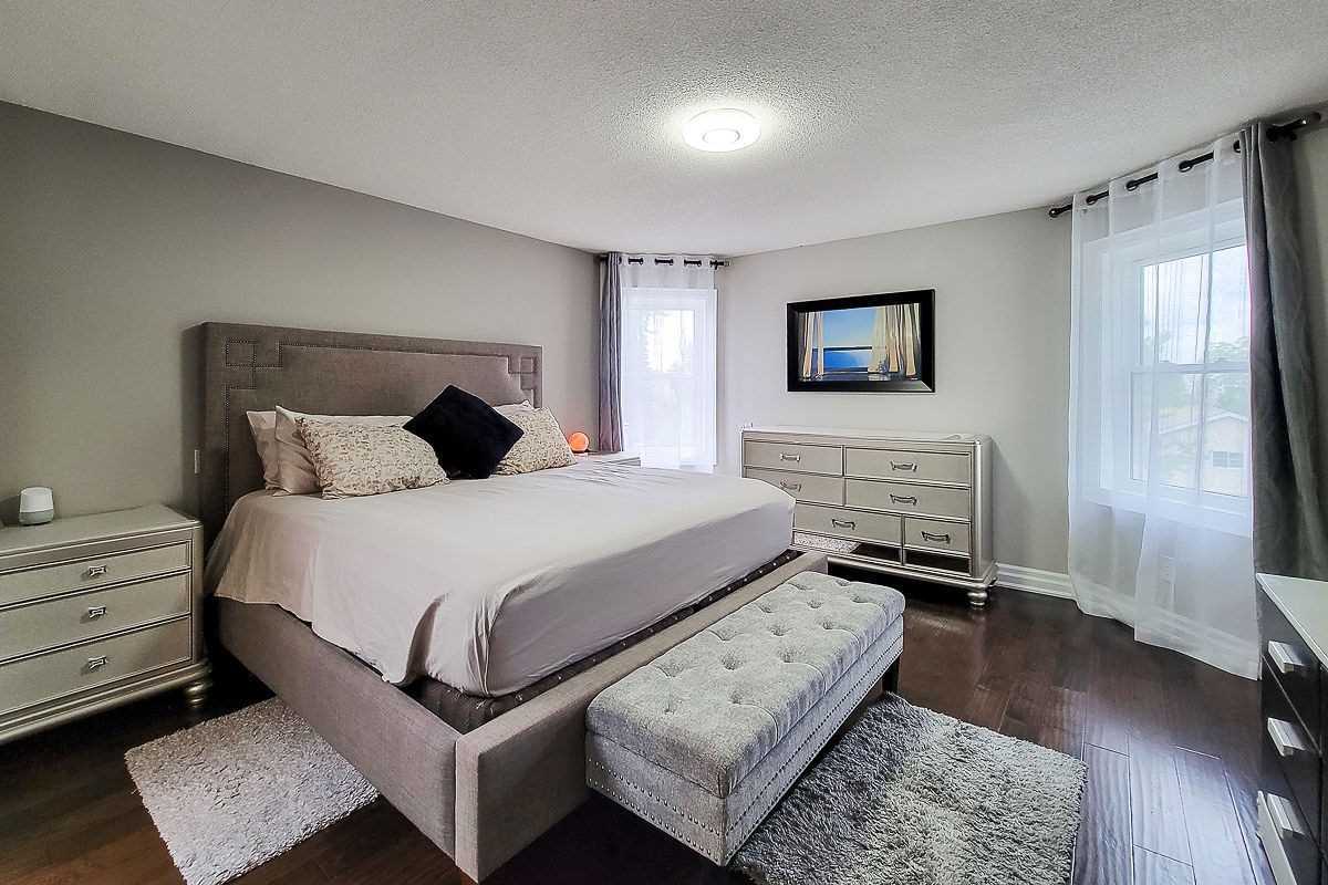 71 Richmond Cres
