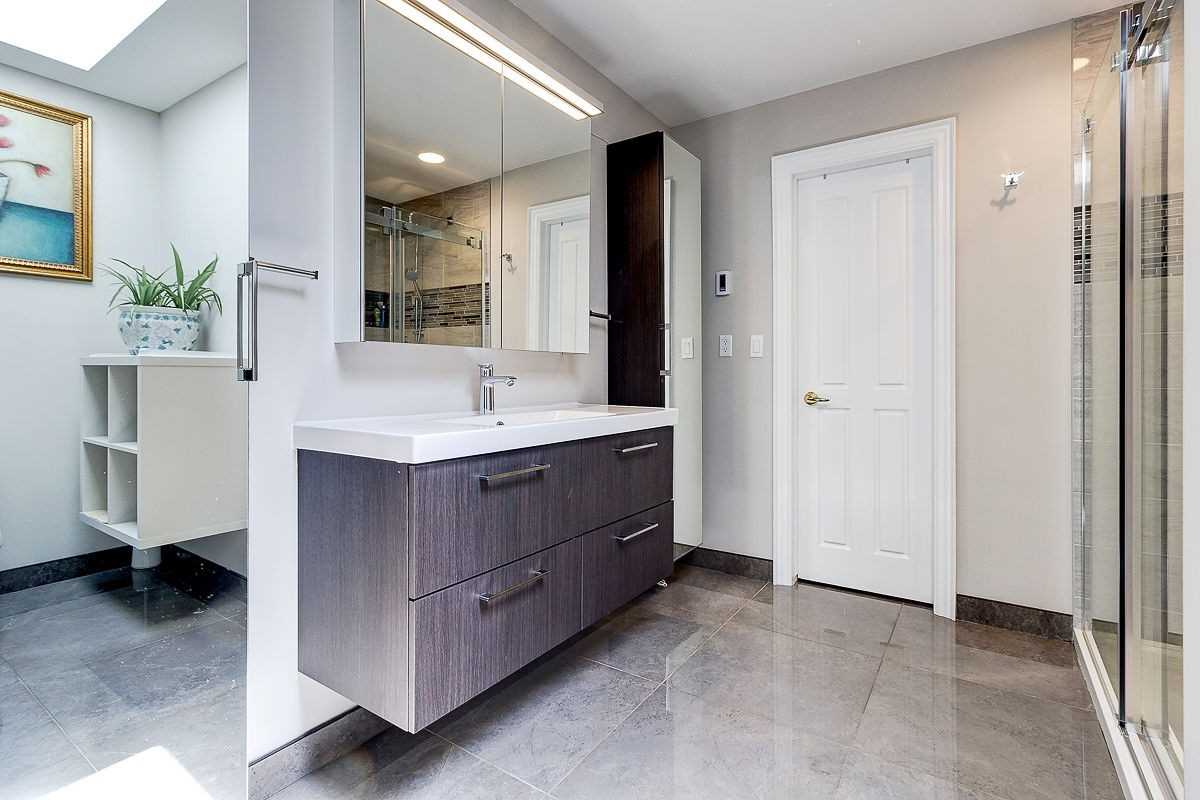 71 Richmond Cres