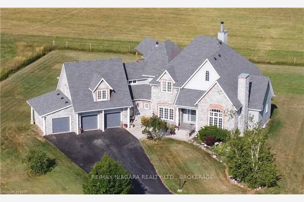 20816 Graybiel Rd, Wainfleet