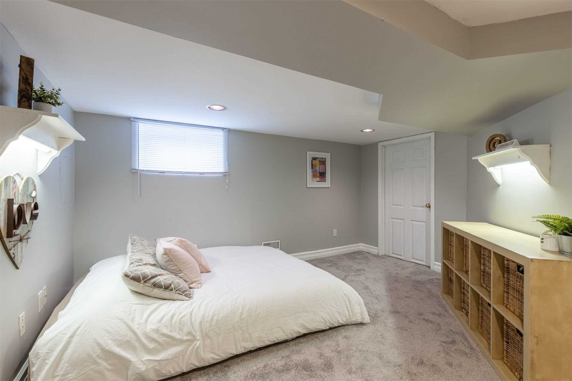 5 Dunvegan Rd