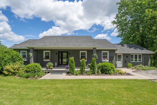 346 County Road 4 Rd, Prince Edward County