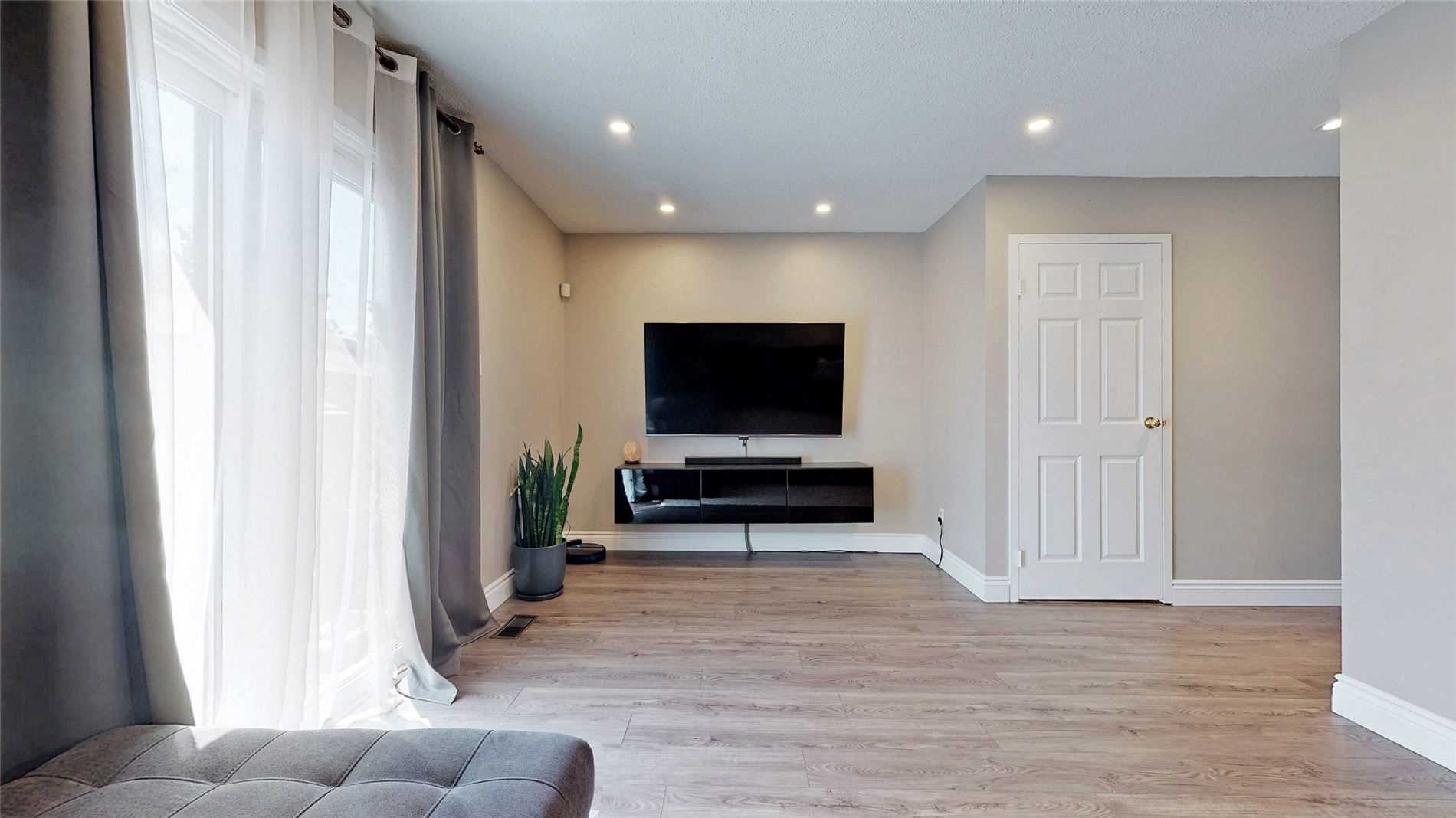 1355 Upper Gage Ave, #14