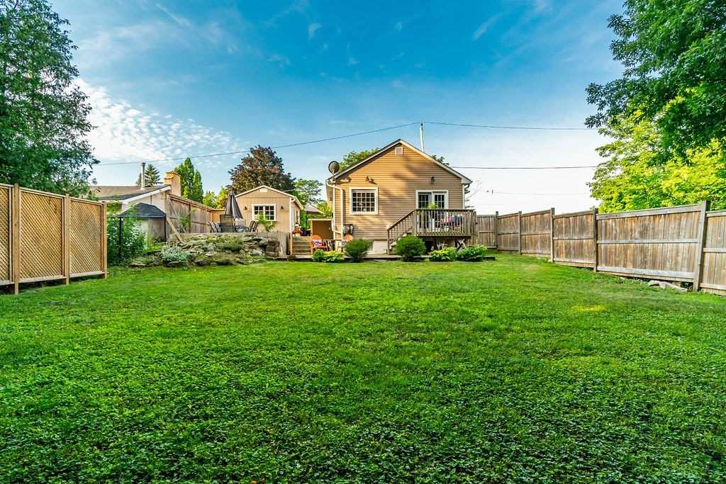19 Lorne Ave