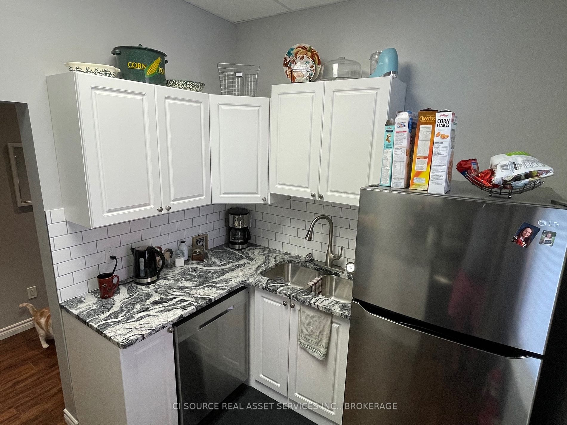 Listing X5729639 - Large Photo # 2