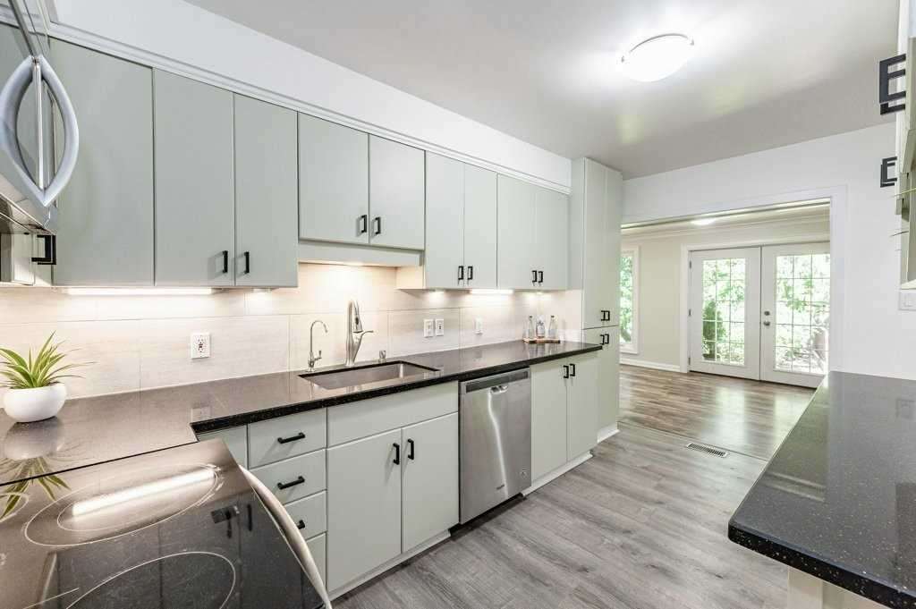 83 Jerseyville Rd E
