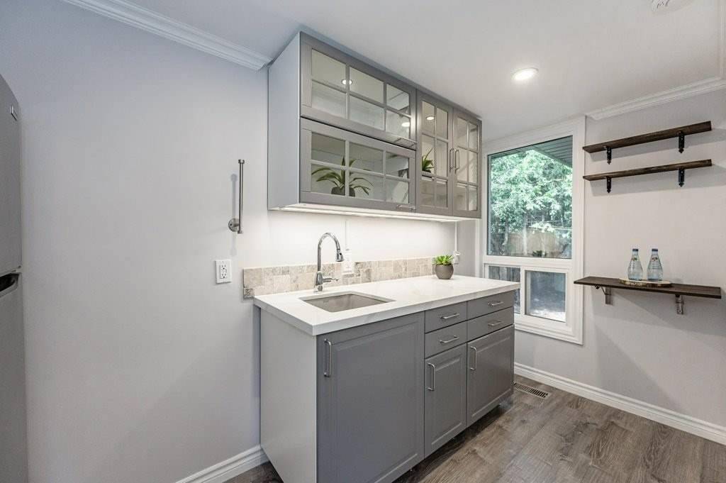 83 Jerseyville Rd E