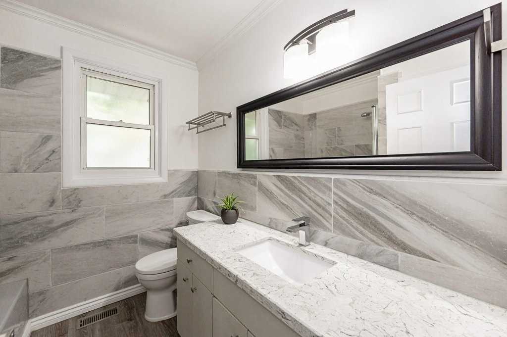 83 Jerseyville Rd E