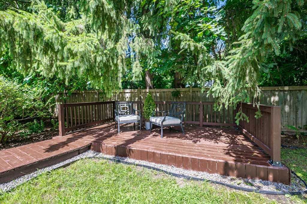 83 Jerseyville Rd E