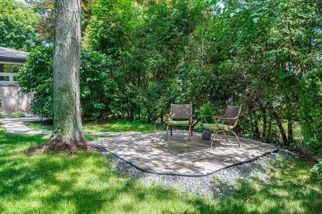 83 Jerseyville Rd E