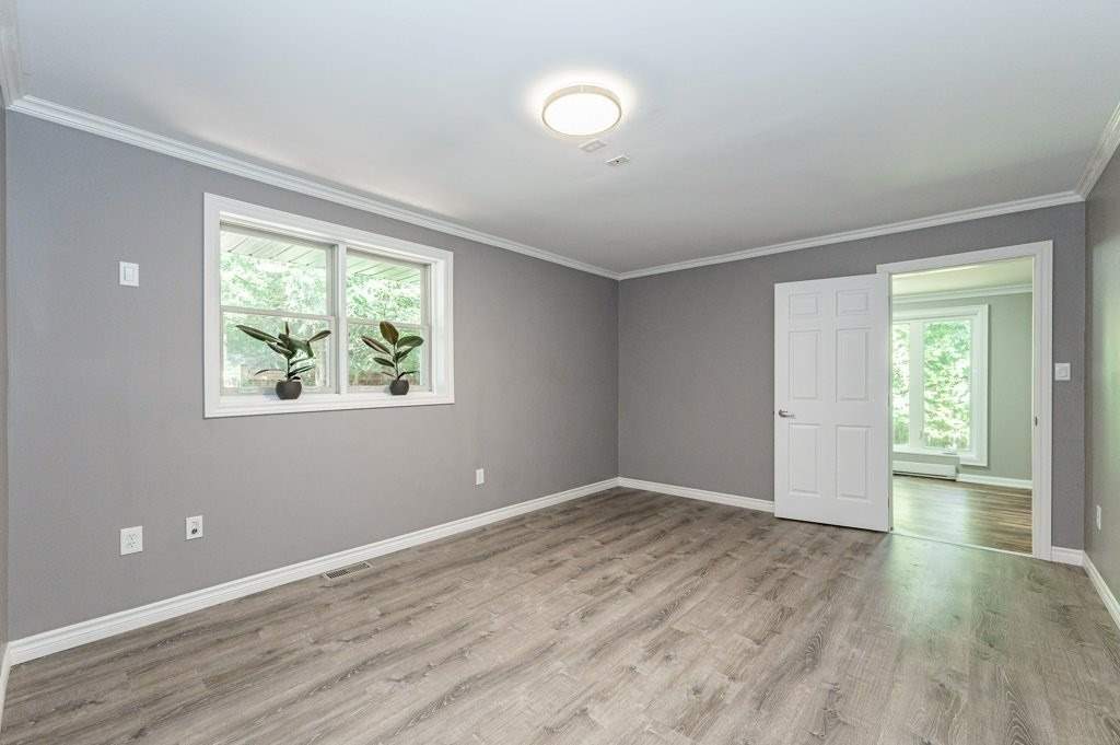 83 Jerseyville Rd E