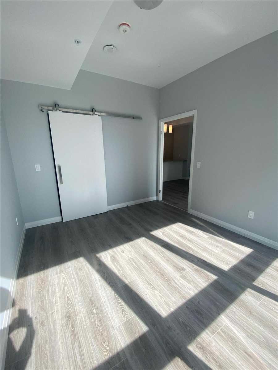 108 Garment St, #401