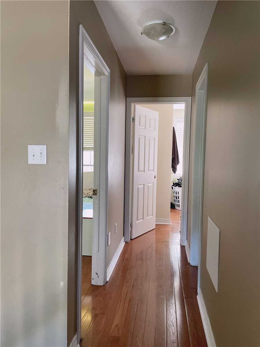 30 Robertson Rd