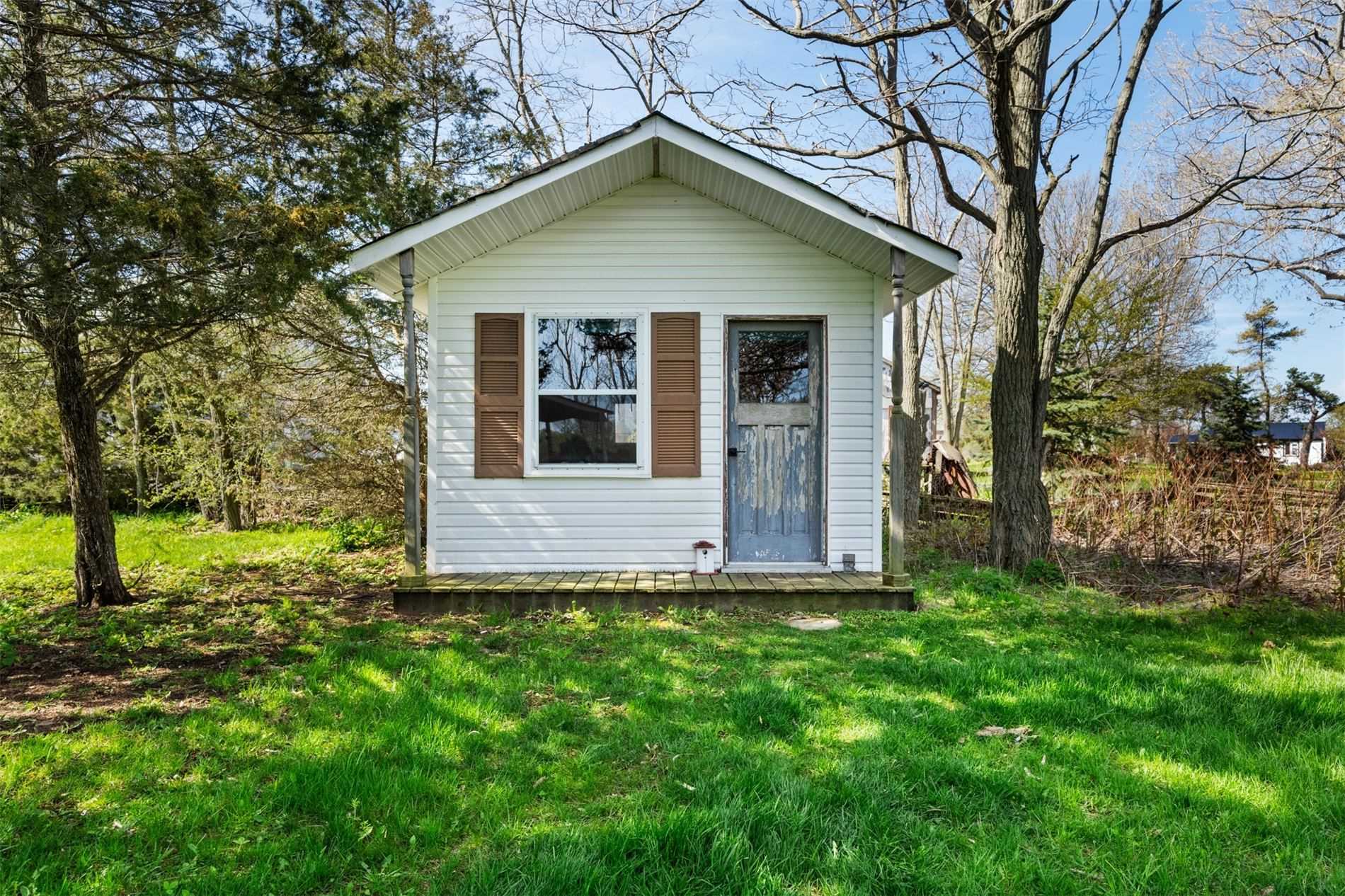 5062 Long Point Rd