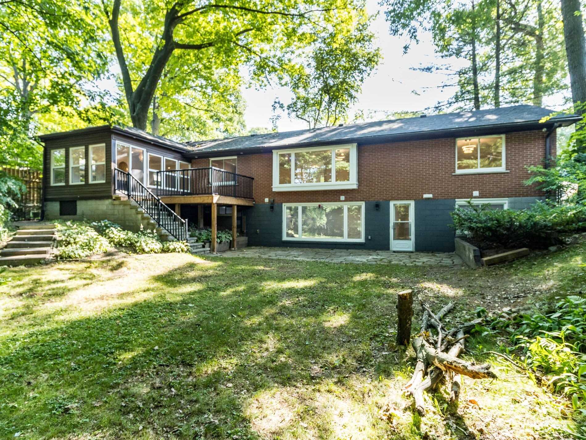 248 Robina Rd