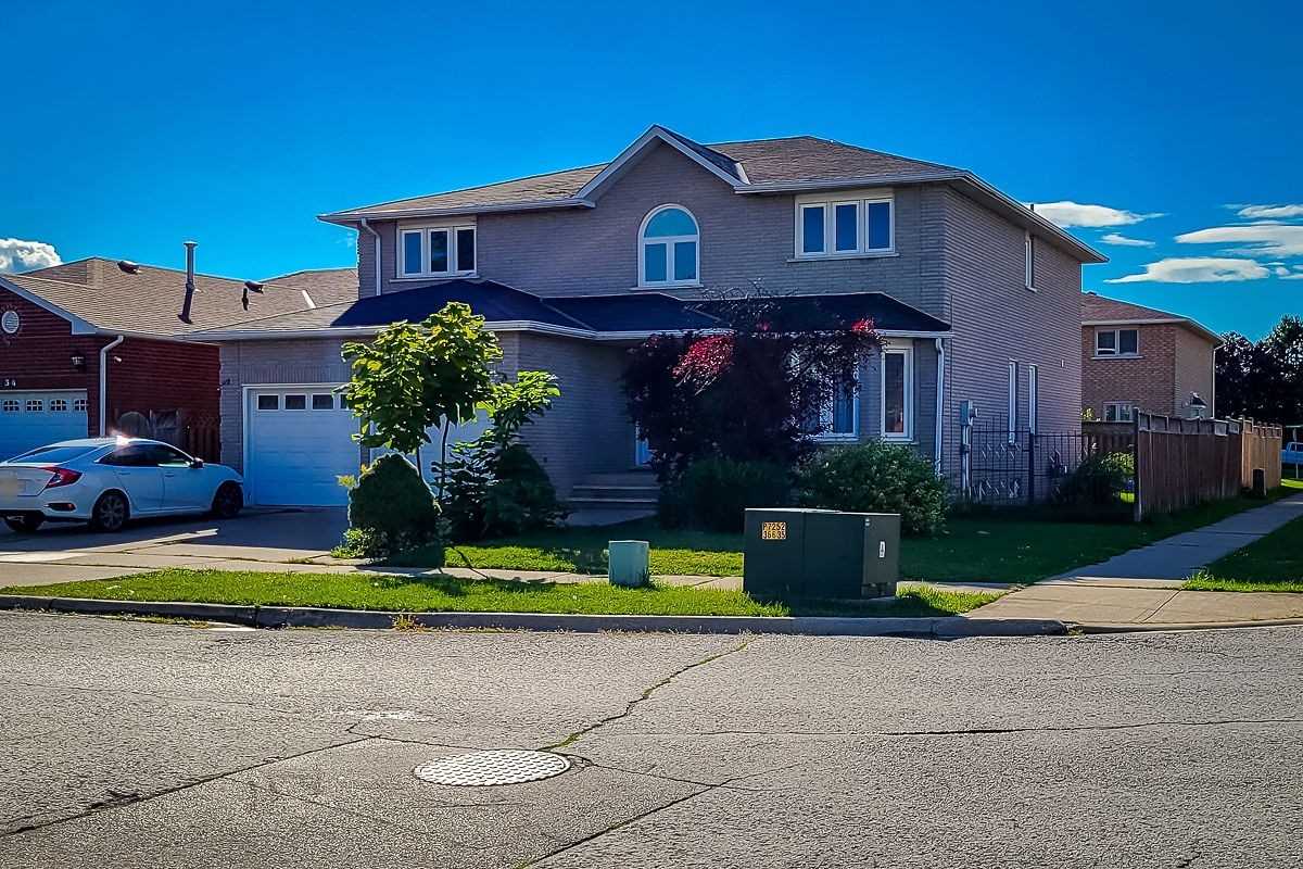 32 Pinewoods Dr