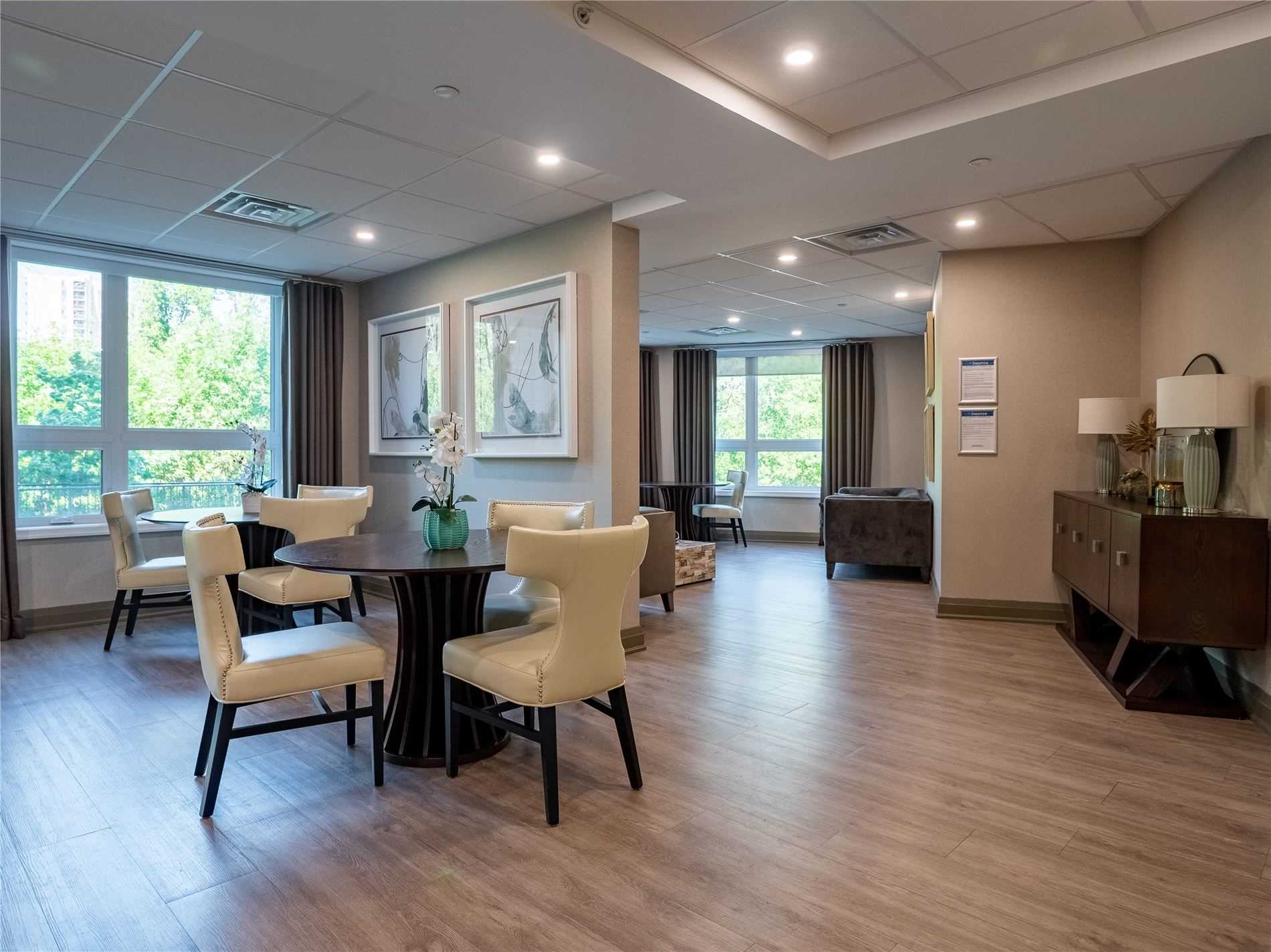 125 Shoreview Pl, #602