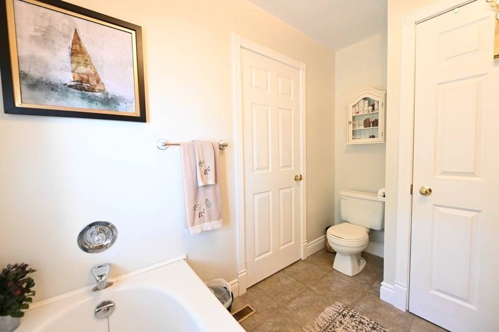 Listing X5750341 - Large Photo # 18