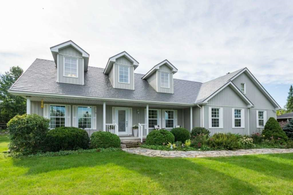 1332 County Road 15, Prince Edward County
