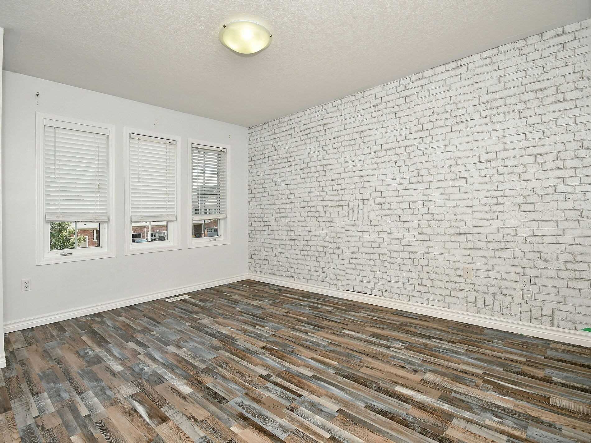 82 Trowbridge Street