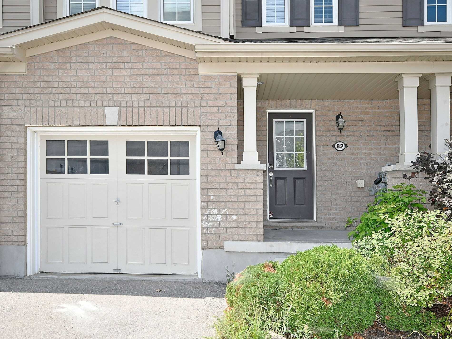 82 Trowbridge Street