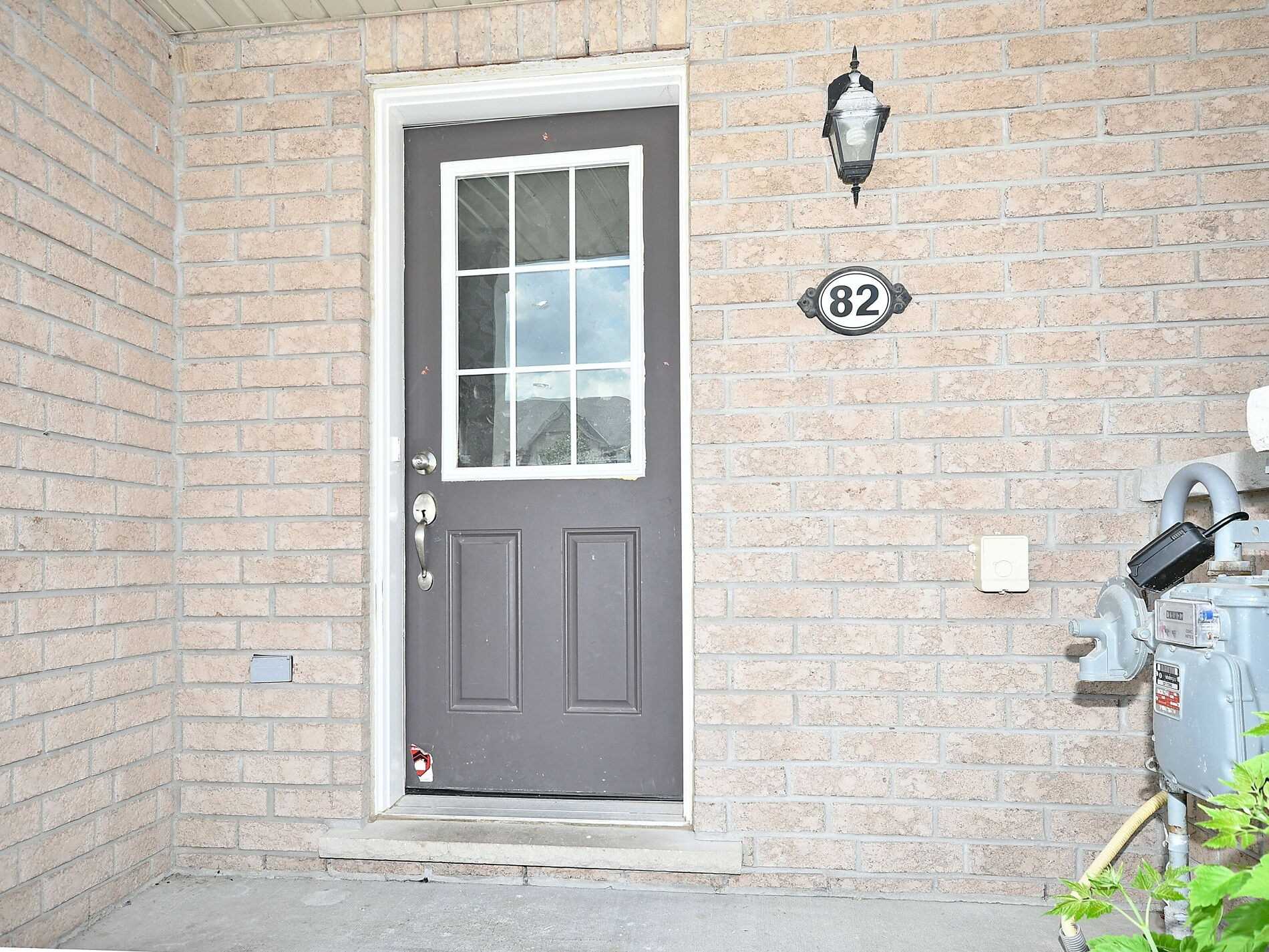 82 Trowbridge Street