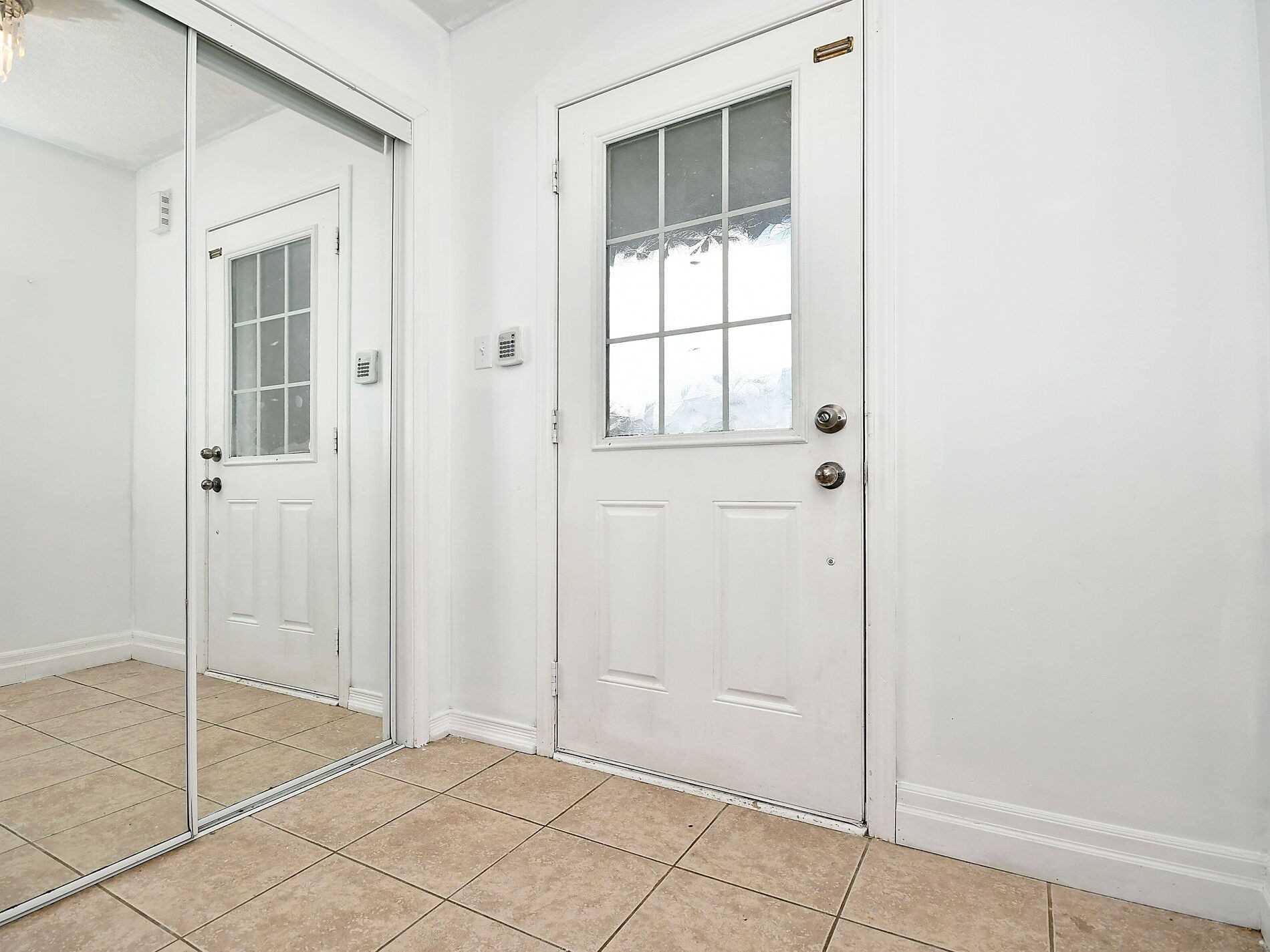 82 Trowbridge Street