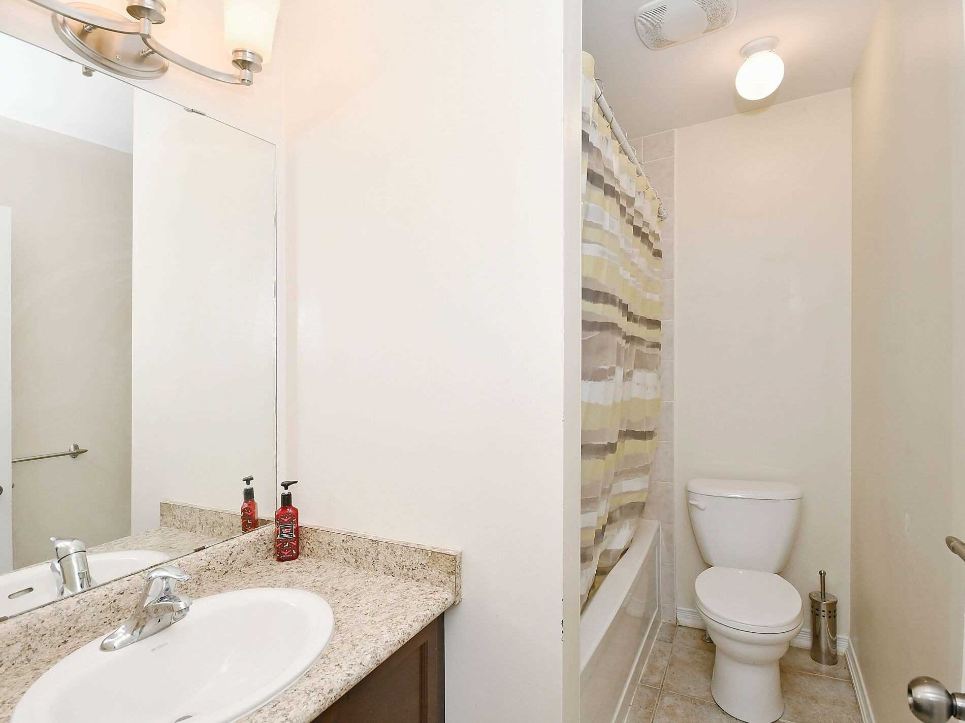 82 Trowbridge Street