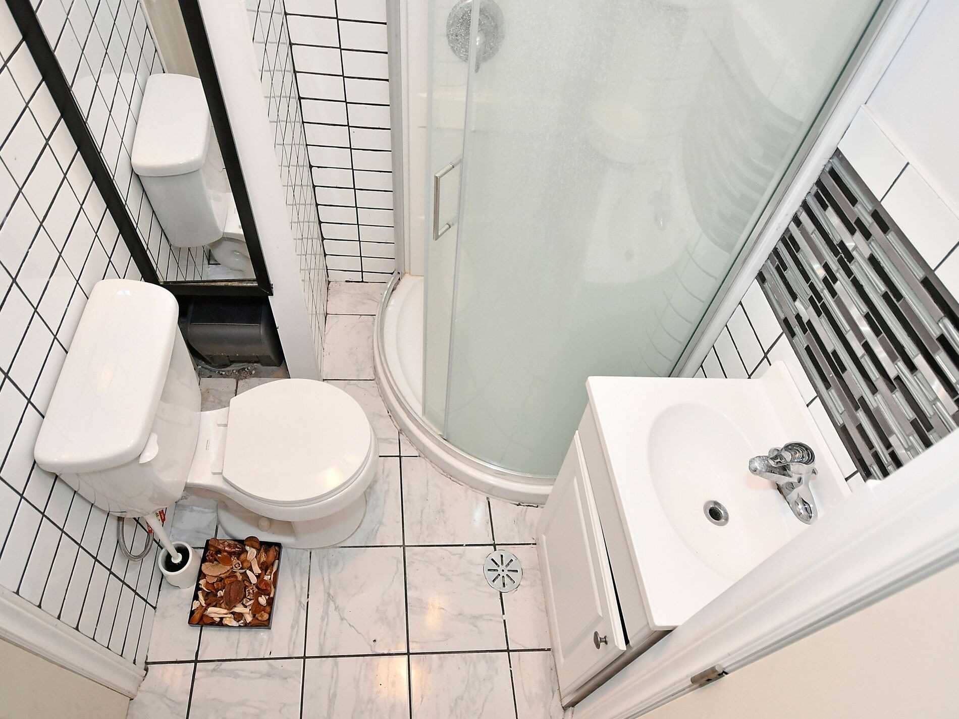 82 Trowbridge Street