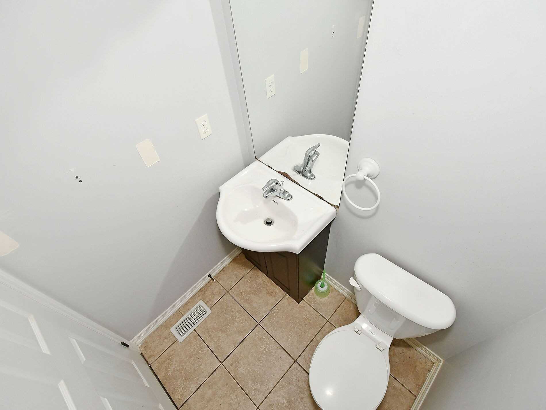 82 Trowbridge Street