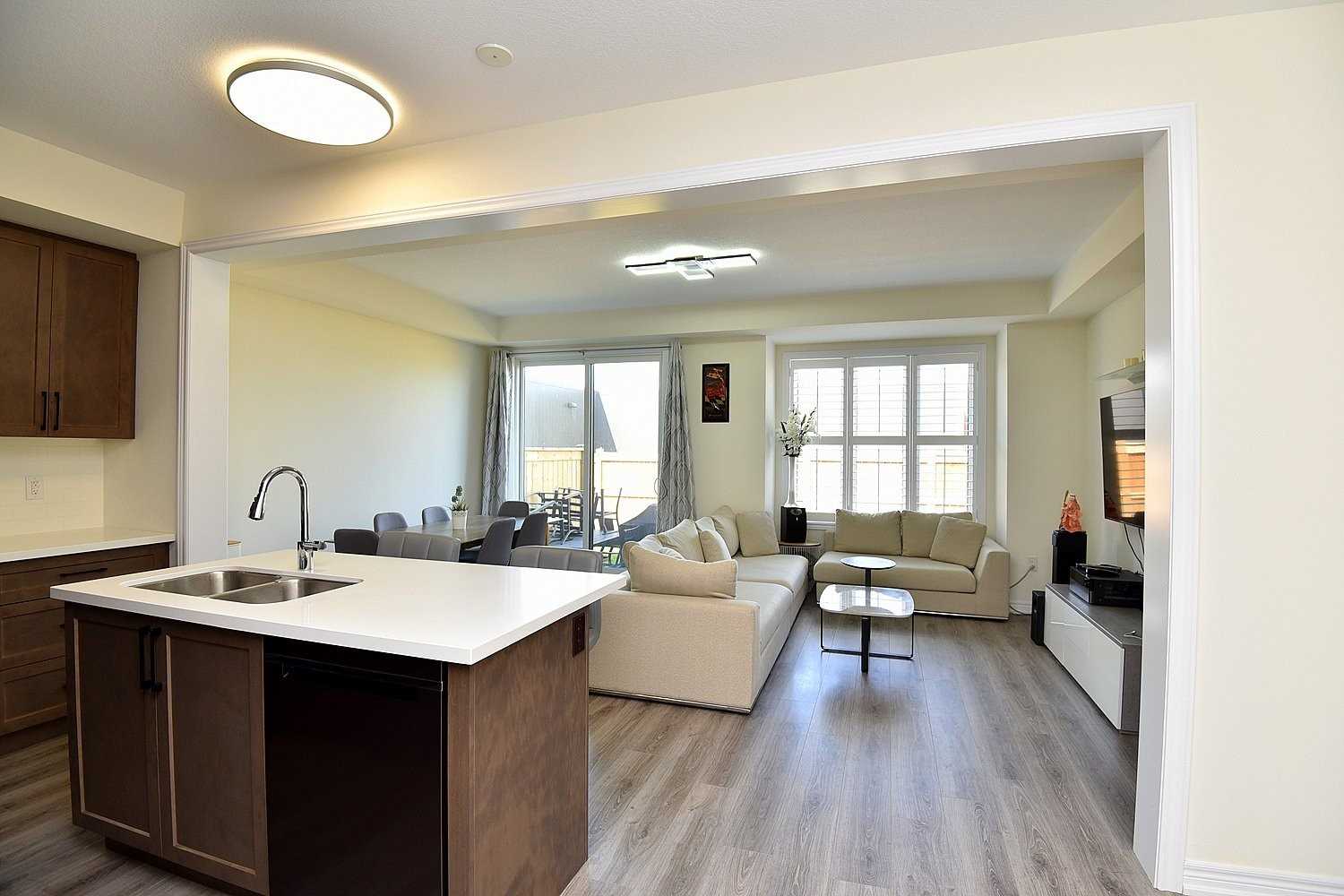 29 Hibiscus Lane