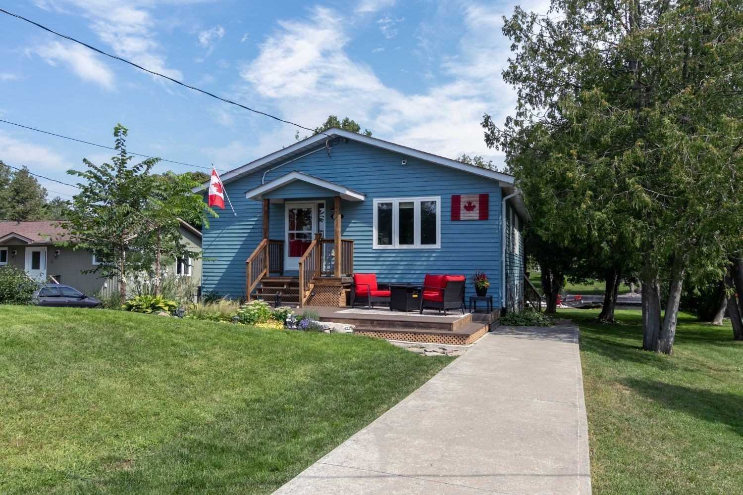 60 River Dr