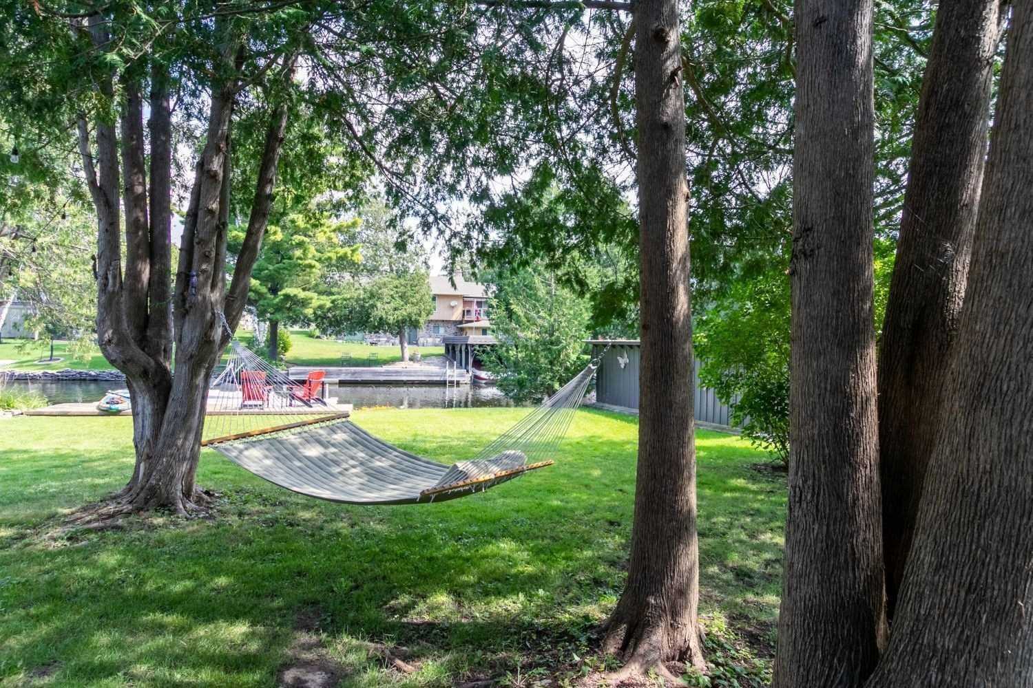60 River Dr