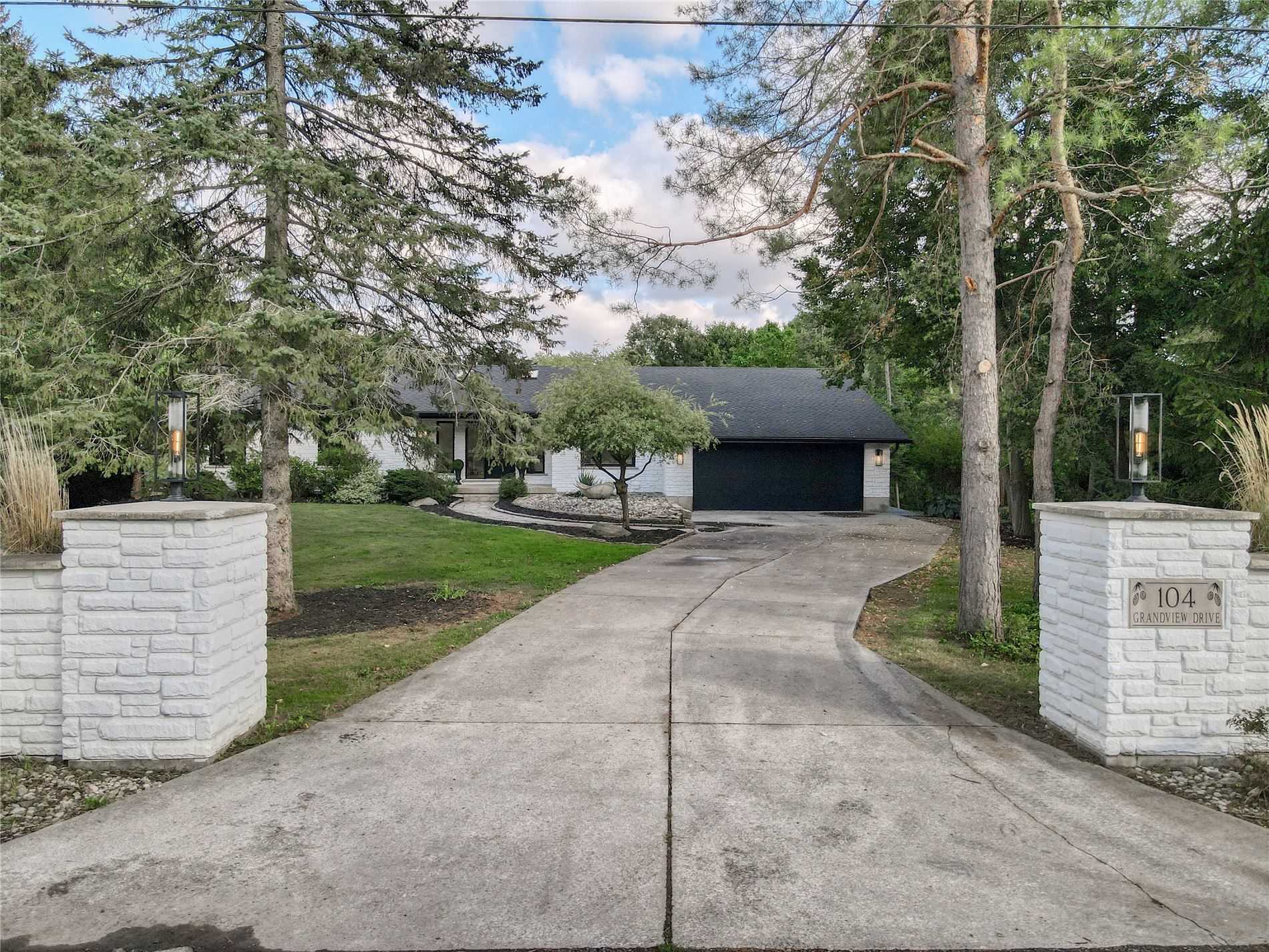 104 Grandview Drive